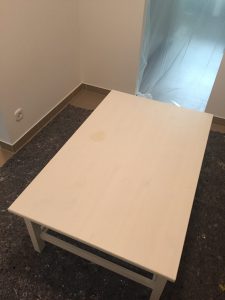 Das Upcycling Objekt ein IKEA Hemnes Couchtisch